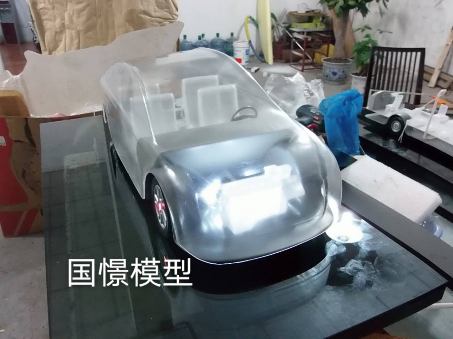 息烽县透明车模型